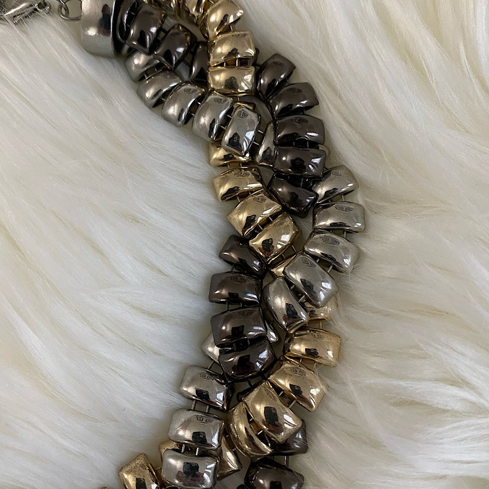 Necklace - Picture 2 of 3